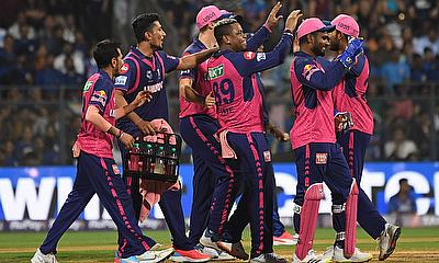 Mumbai Indians' Shimron Hetmyer celebrates with teammates after taking the catch of Mumbai Indians' Piyush Chawla