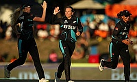 Lea Tahuhu of New Zealand celebrates
