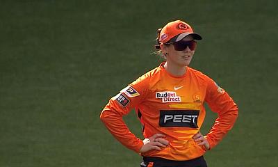 Women's Big Bash League 2022 - Brisbane Heat Women vs Perth Scorchers Women