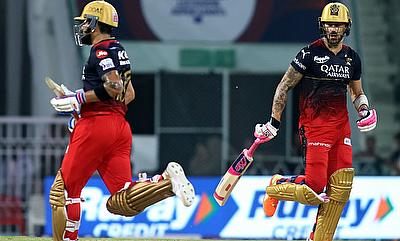 RCB batsman Virat Kohli and team captain Faf du Plessis alt=