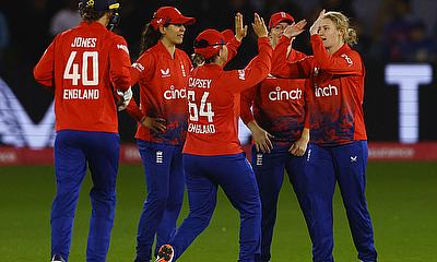 England's Charlie Dean celebrates with teammates alt=