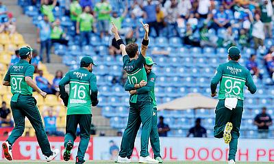 Pakistan celebrate alt=