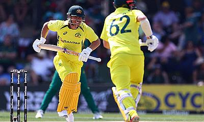 Australis'a David Warner and Travis Head in action