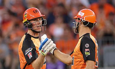 Crawley and Hardie Lead the Way as Scorchers Secure a 9-Wicket Victory