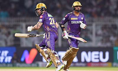 IPL Kolkata Knight Riders' Phil Salt and Sunil Narine alt=