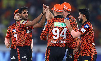 Hyderabad: Sunrisers Hyderabad's Aiden Markram celebrates with teammates after taking the catch of Chennai Super King's batsman Rachin Ravindra during