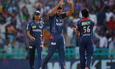 Lucknow Super Giants' Ravi Bishnoi and Avesh Khan celebrate after taking the wicket of Gujarat Titans' Sai Sudharsan alt=